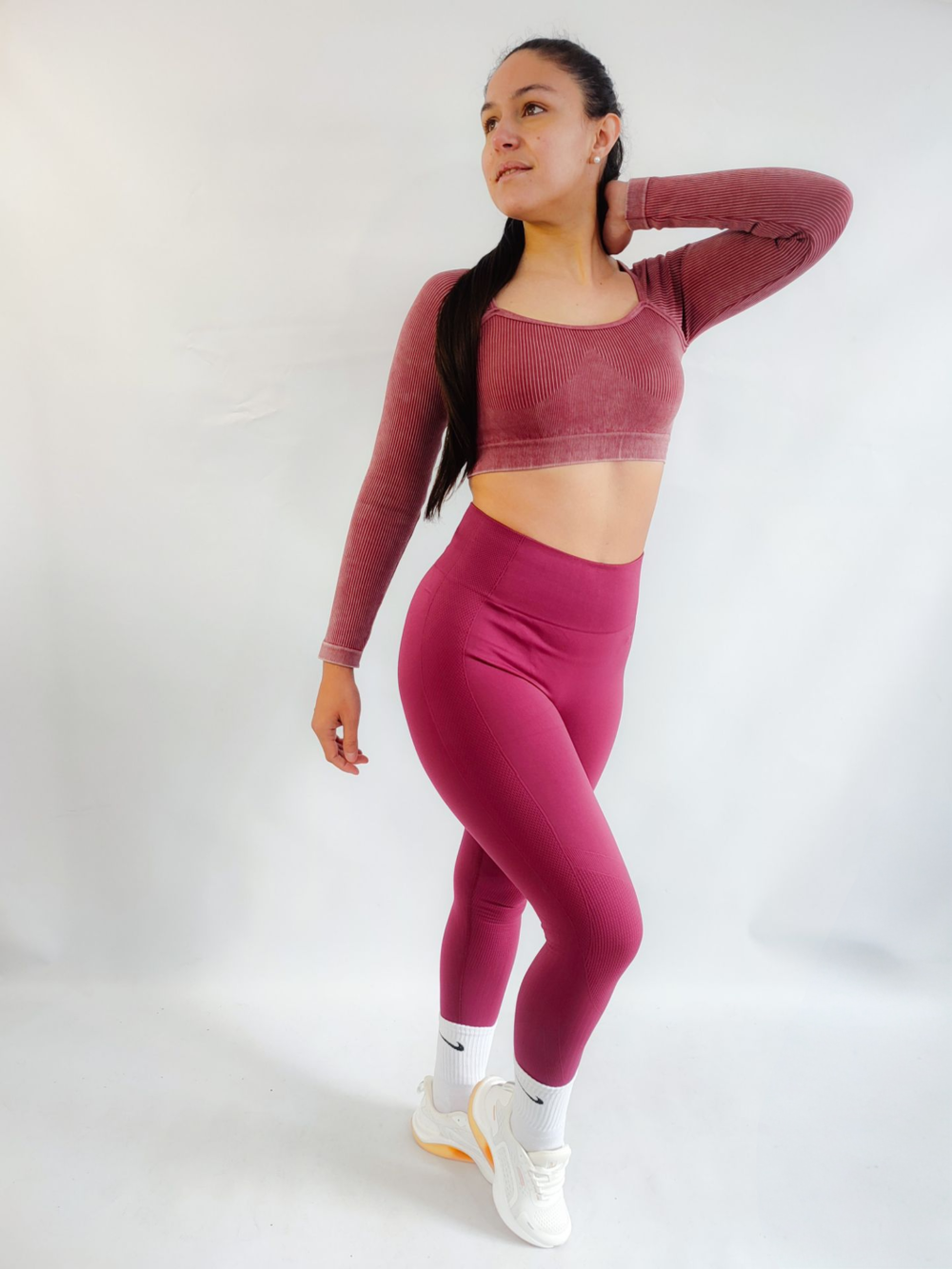 Crop top mangas largas seamless con trama